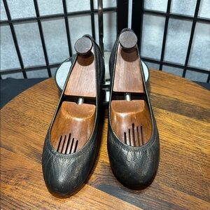 Tory Burch Bronze/Black Leather Flats